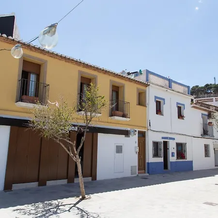 Beachfront Los Banos Apartment Dénia